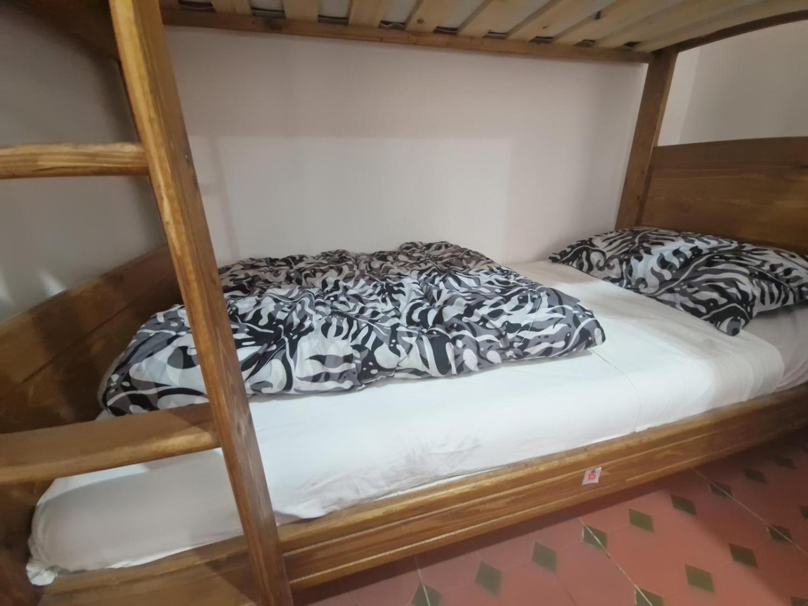 Hostel Banana แทนเจียร์ ภายนอก รูปภาพ